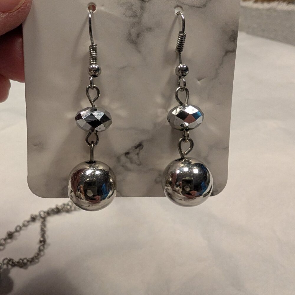 Aldo necklace and earring set.  Like new